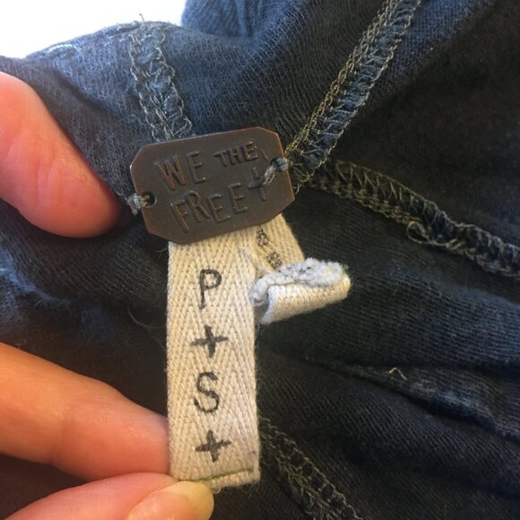 Urban Outfitters + We The Free Oversized Top Small Black Flowy Open Back Boho - Picture 8 of 9